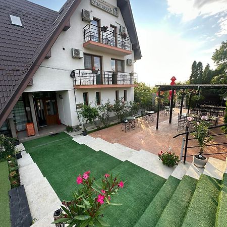 Shamrock Inn Iasi Exterior foto
